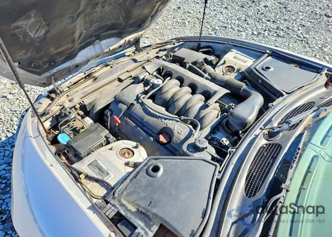 2000 Jaguar Xk8 z USA, uszkodzony, nr VIN SAJJA42C2YNA01833